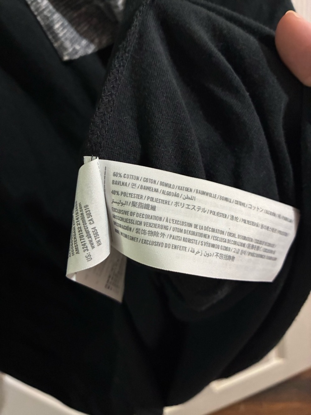 Hollister Men’s XL Black Shirt - Picture 3 of 4